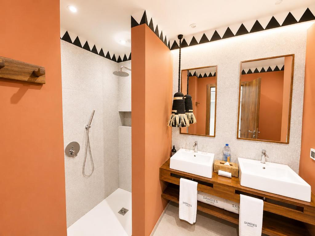 Sandies Nungwi bathroom