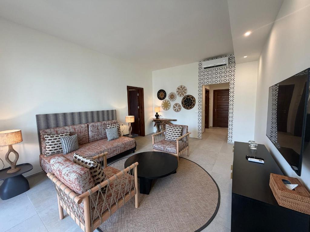 Sandies Nungwi suite room