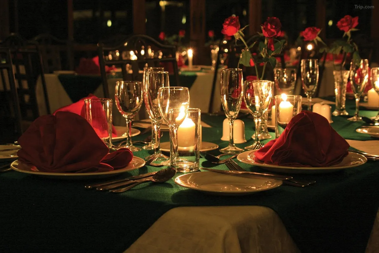 naivasha safari lodge dining