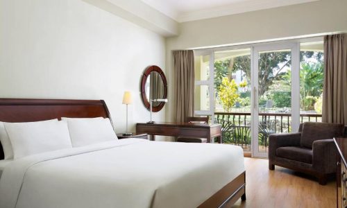 Four Points room